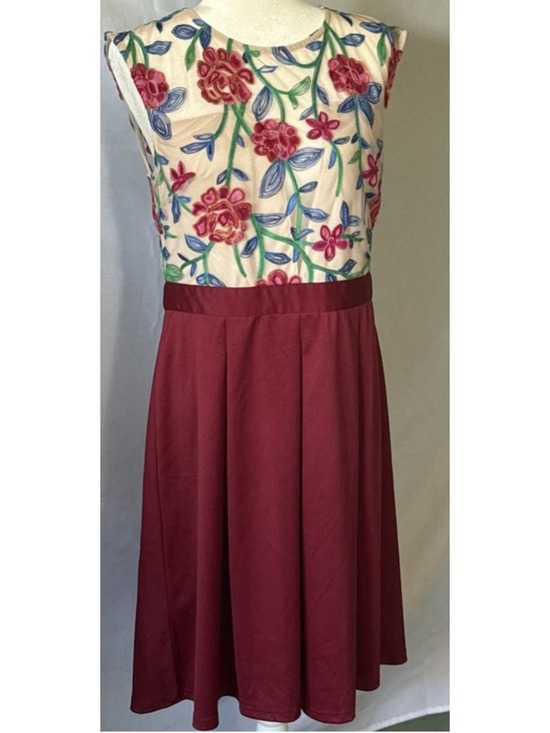 ACEVOG Dresses & Skirts - ACEVOG Burgundy Cocktail Dress Floral Embroidered Mesh Pleated Open Back Size M